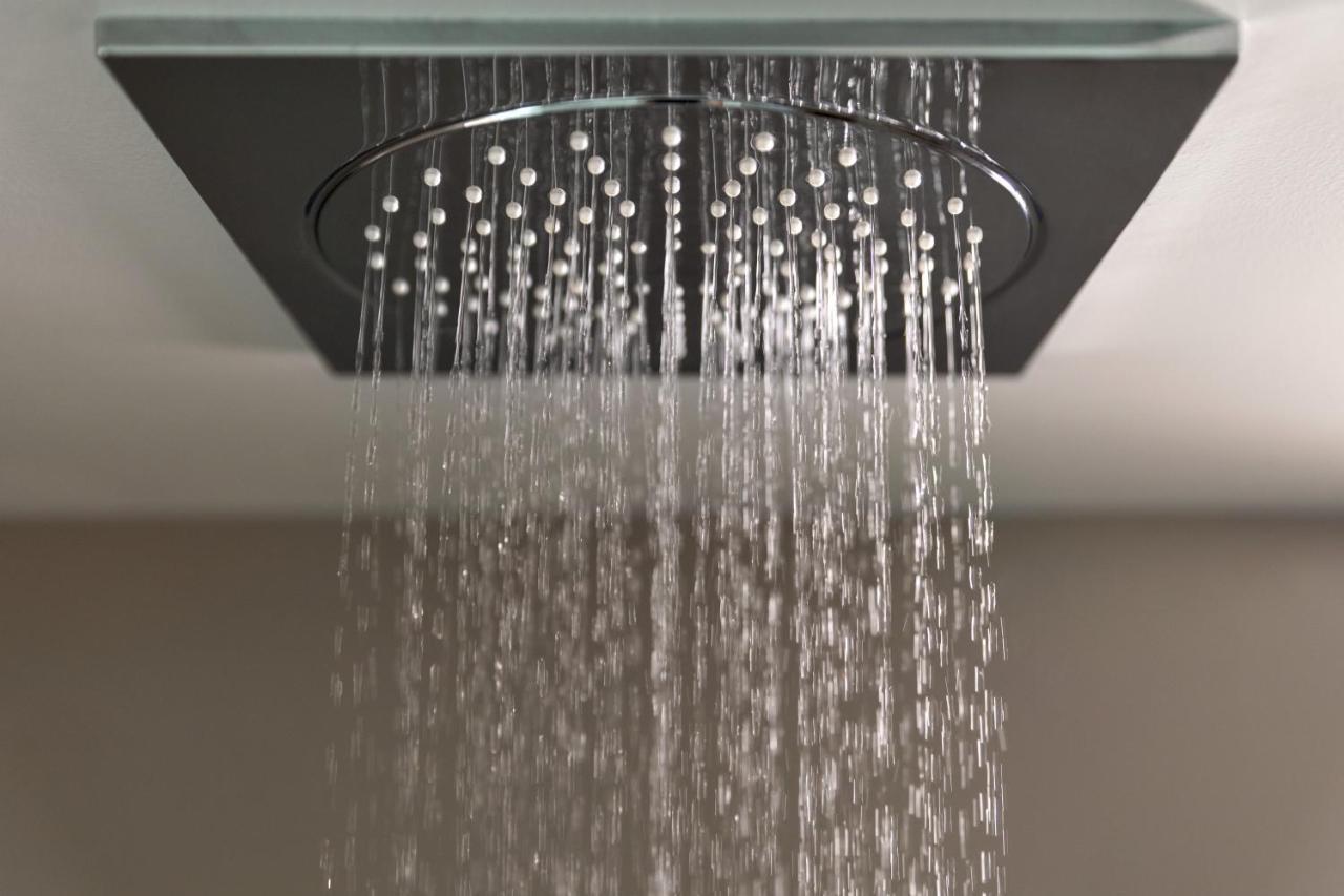 Yotel กลาสโกว์ ภายนอก รูปภาพ Shower head
