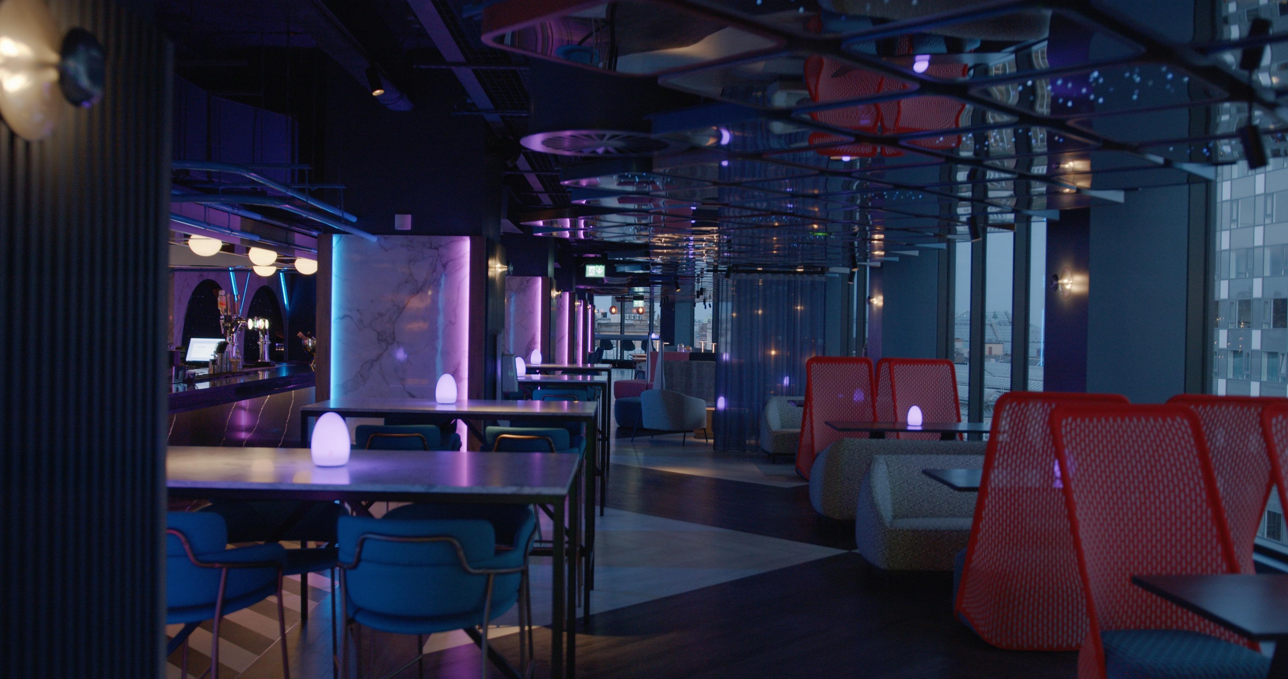Yotel กลาสโกว์ ภายนอก รูปภาพ Interior of the bar